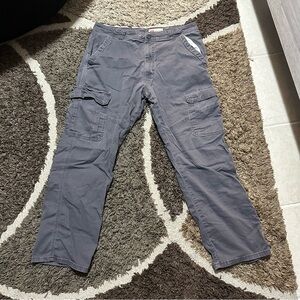 Wranger Men’s Loose Fitting Cargos Waist 34 Length 32